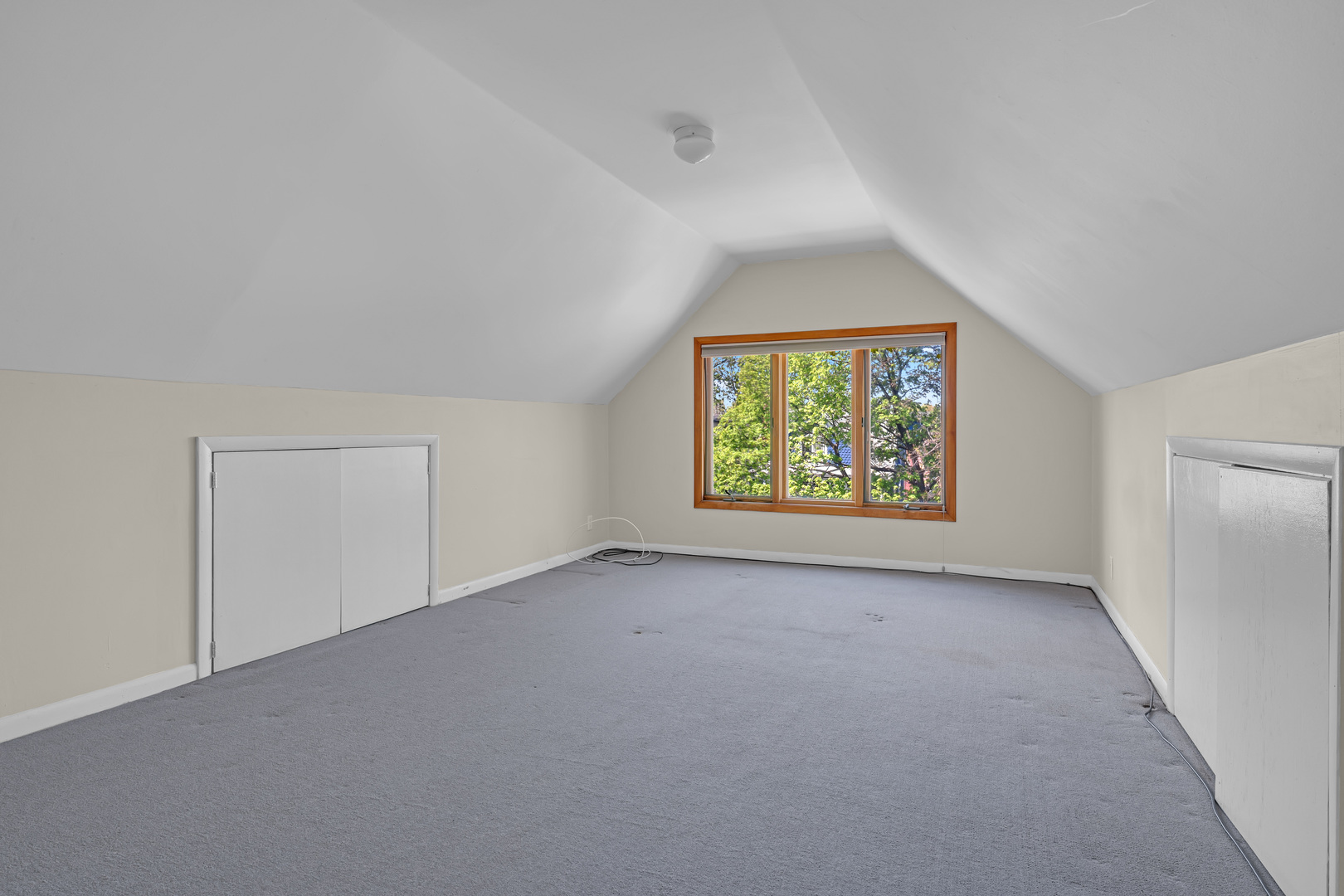 5445 S Dorchester Avenue, Chicago, IL 60615