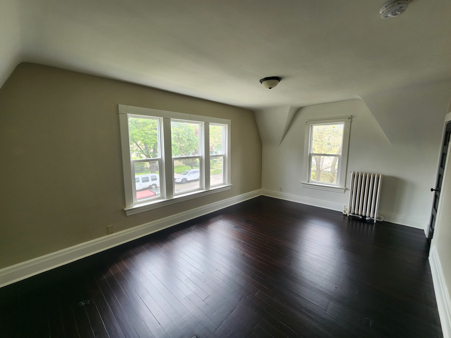 824 Hickory Street, Waukegan, IL 60085