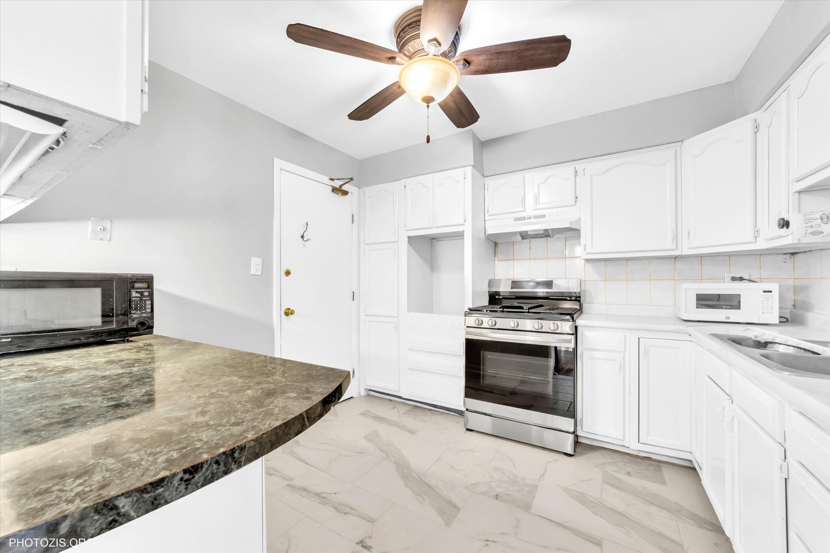 9205 Potter Road #1C, Des Plaines, IL 60016