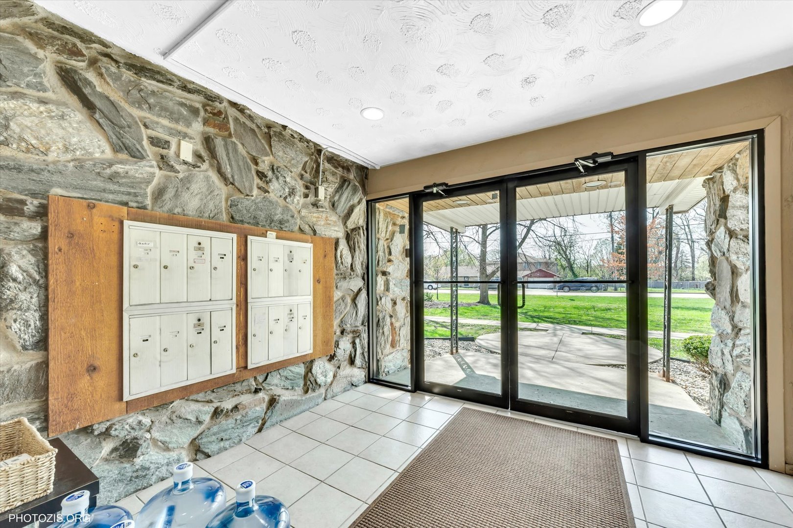 9205 Potter Road #1C, Des Plaines, IL 60016