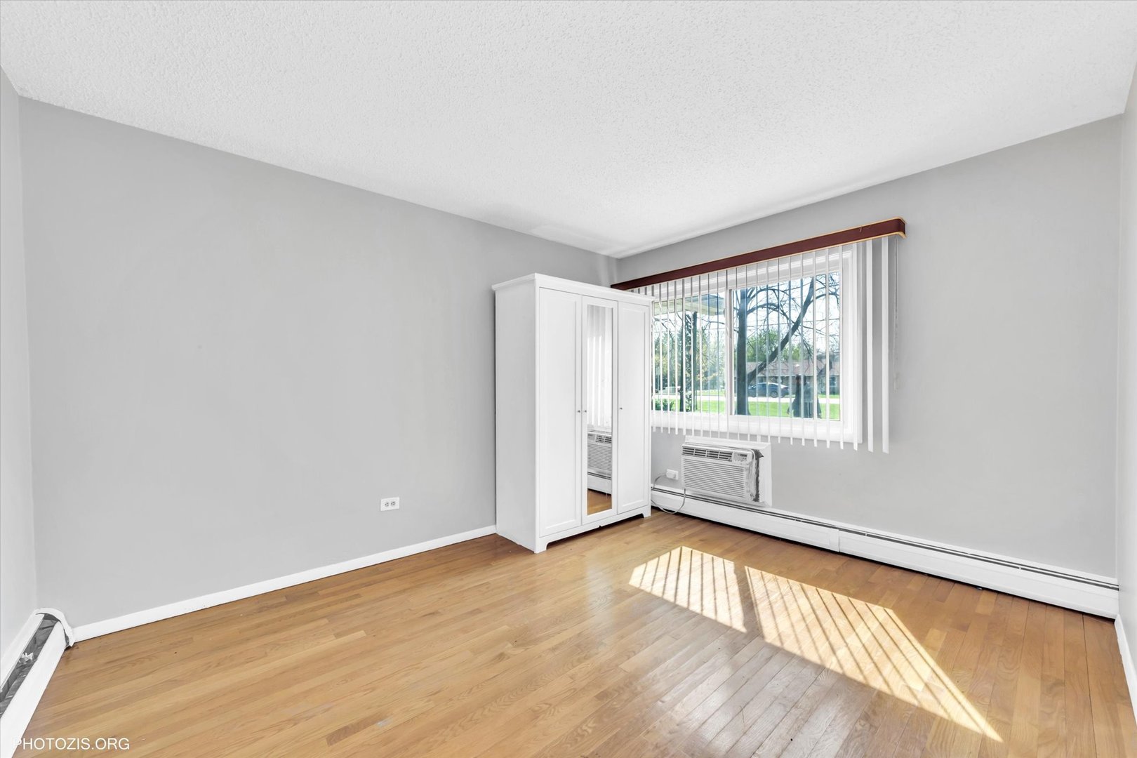 9205 Potter Road #1C, Des Plaines, IL 60016