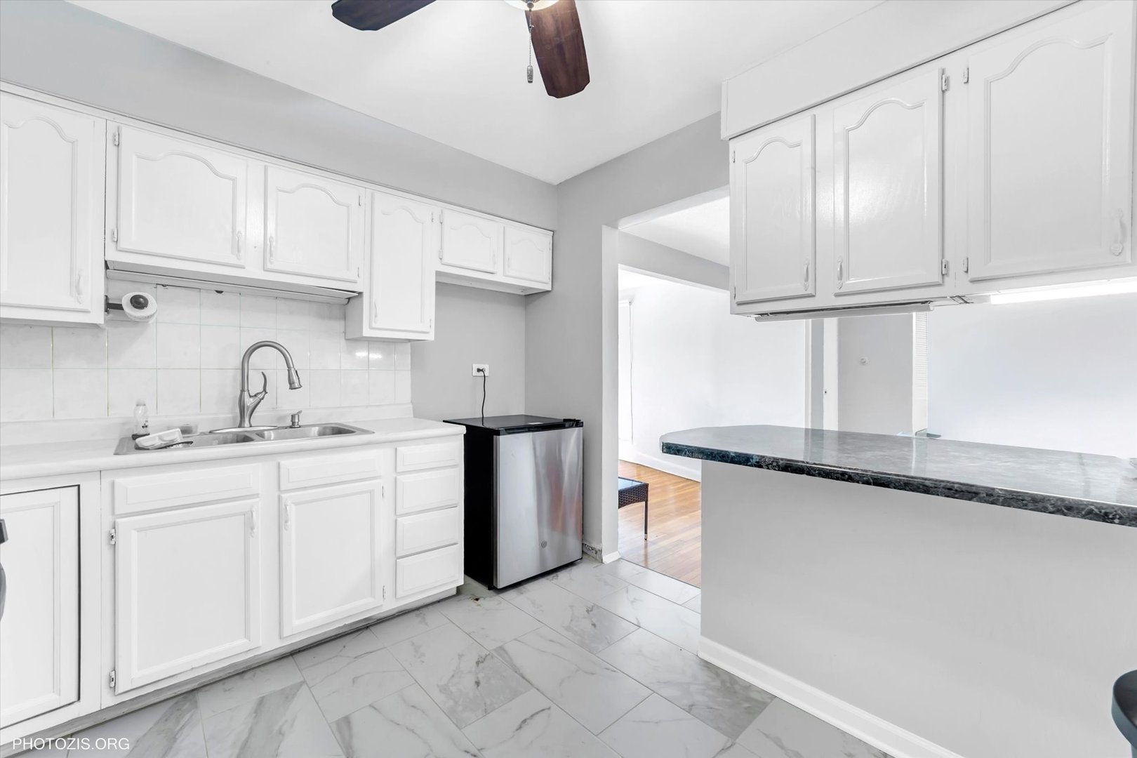 9205 Potter Road #1C, Des Plaines, IL 60016