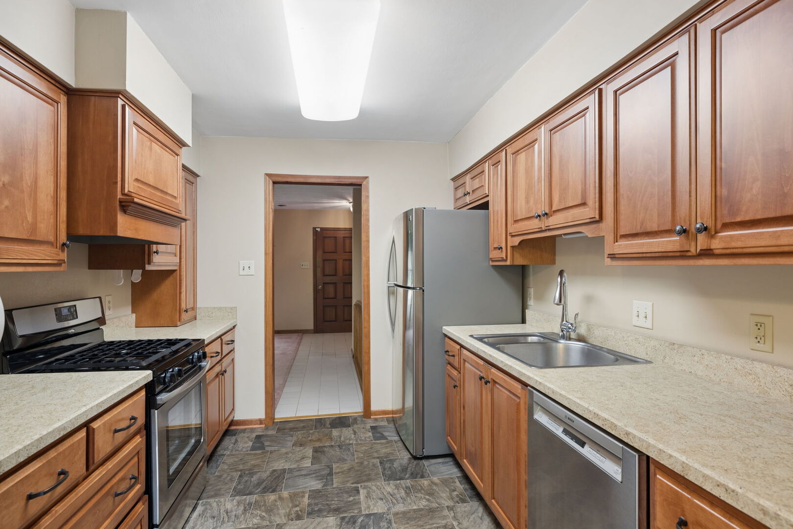 1005 Valley Lane, Lockport, IL 60441