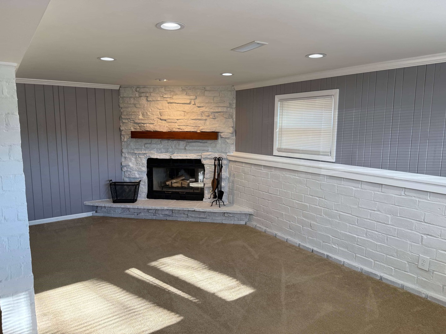 639 N Kaspar Avenue, Arlington Heights, IL 60004