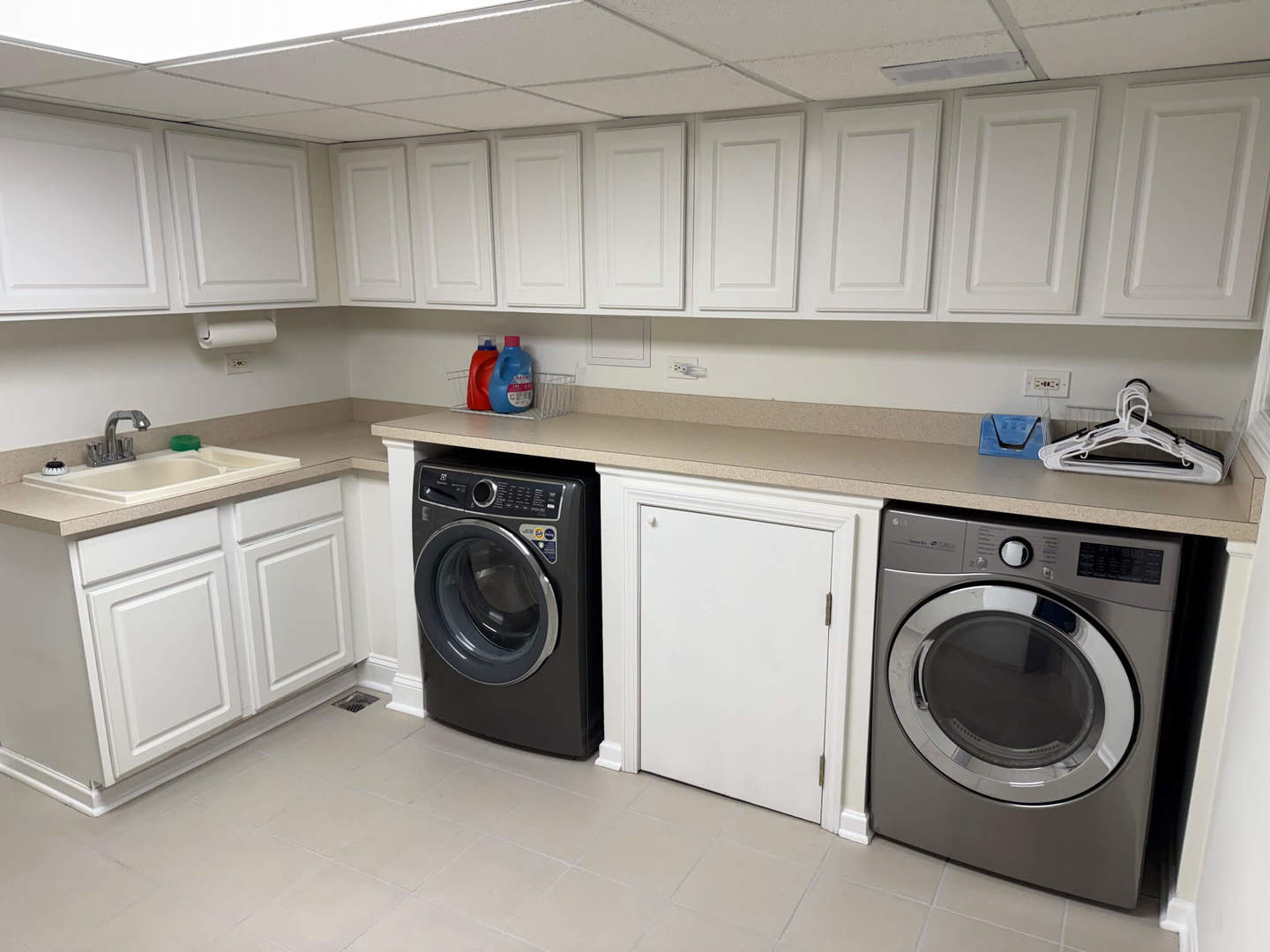 639 N Kaspar Avenue, Arlington Heights, IL 60004