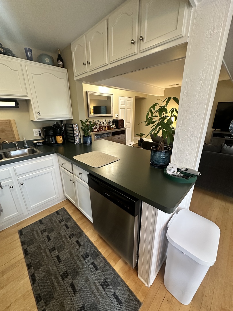 49 Oak Hill Colony #5, Fox Lake, IL 60020