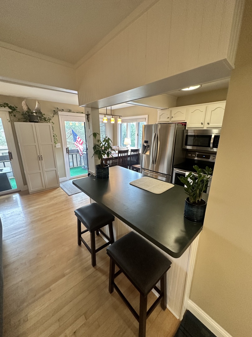 49 Oak Hill Colony #5, Fox Lake, IL 60020