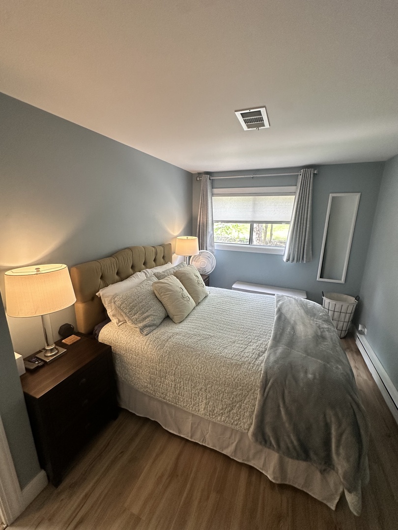 49 Oak Hill Colony #5, Fox Lake, IL 60020