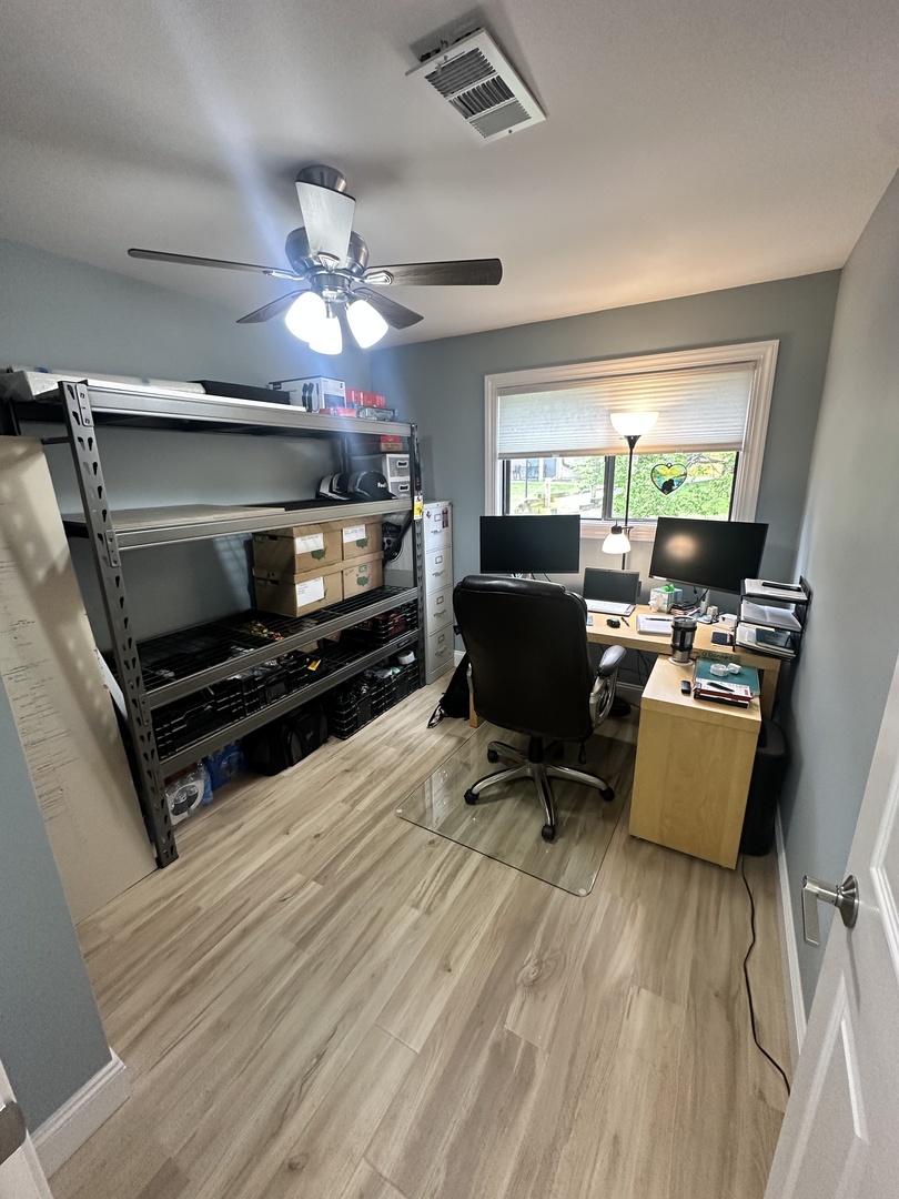 49 Oak Hill Colony #5, Fox Lake, IL 60020