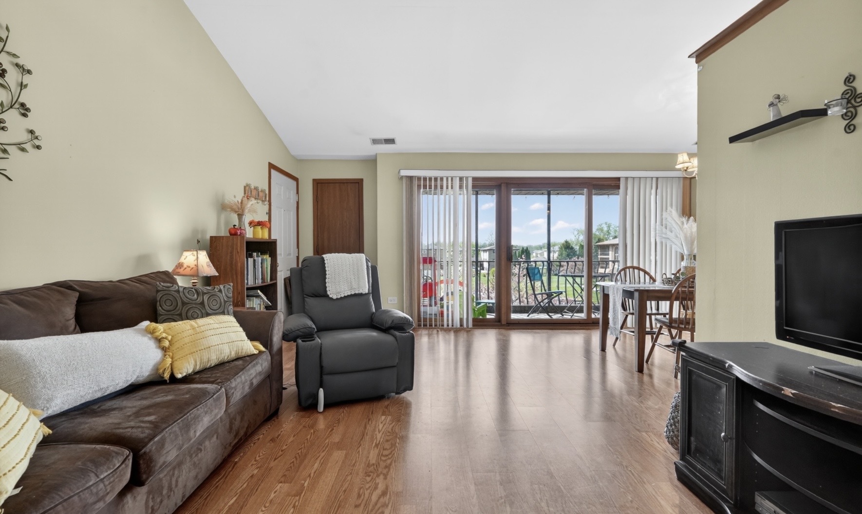 11111 Heritage Drive #3B, Palos Hills, IL 60465