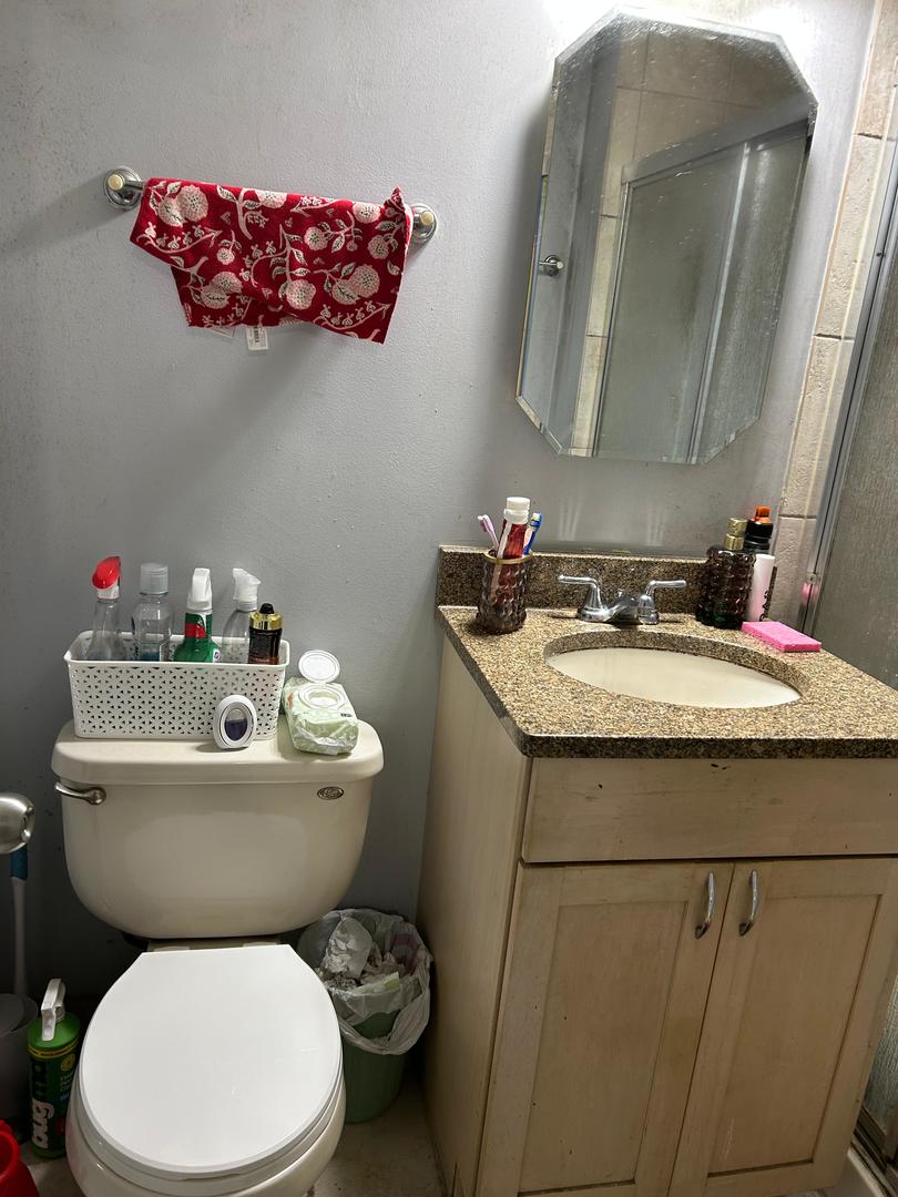 8847 La Crosse Avenue #204, Skokie, IL 60077