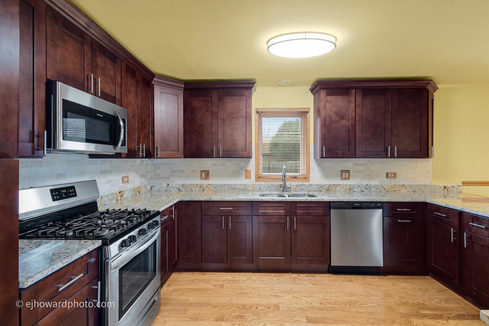 13714 Woodridge Lane, Orland Park, IL 60462