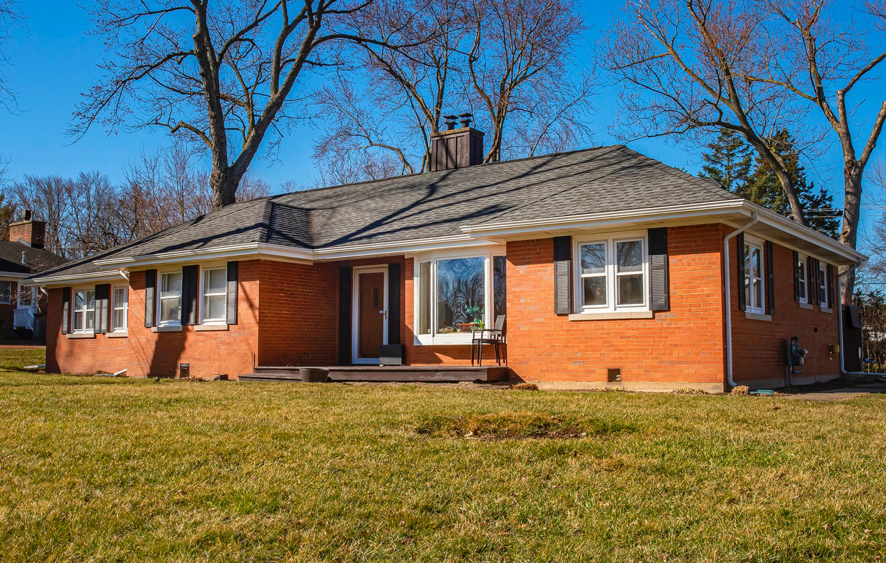 5536 Howard Avenue, La Grange Highlands, IL 60525