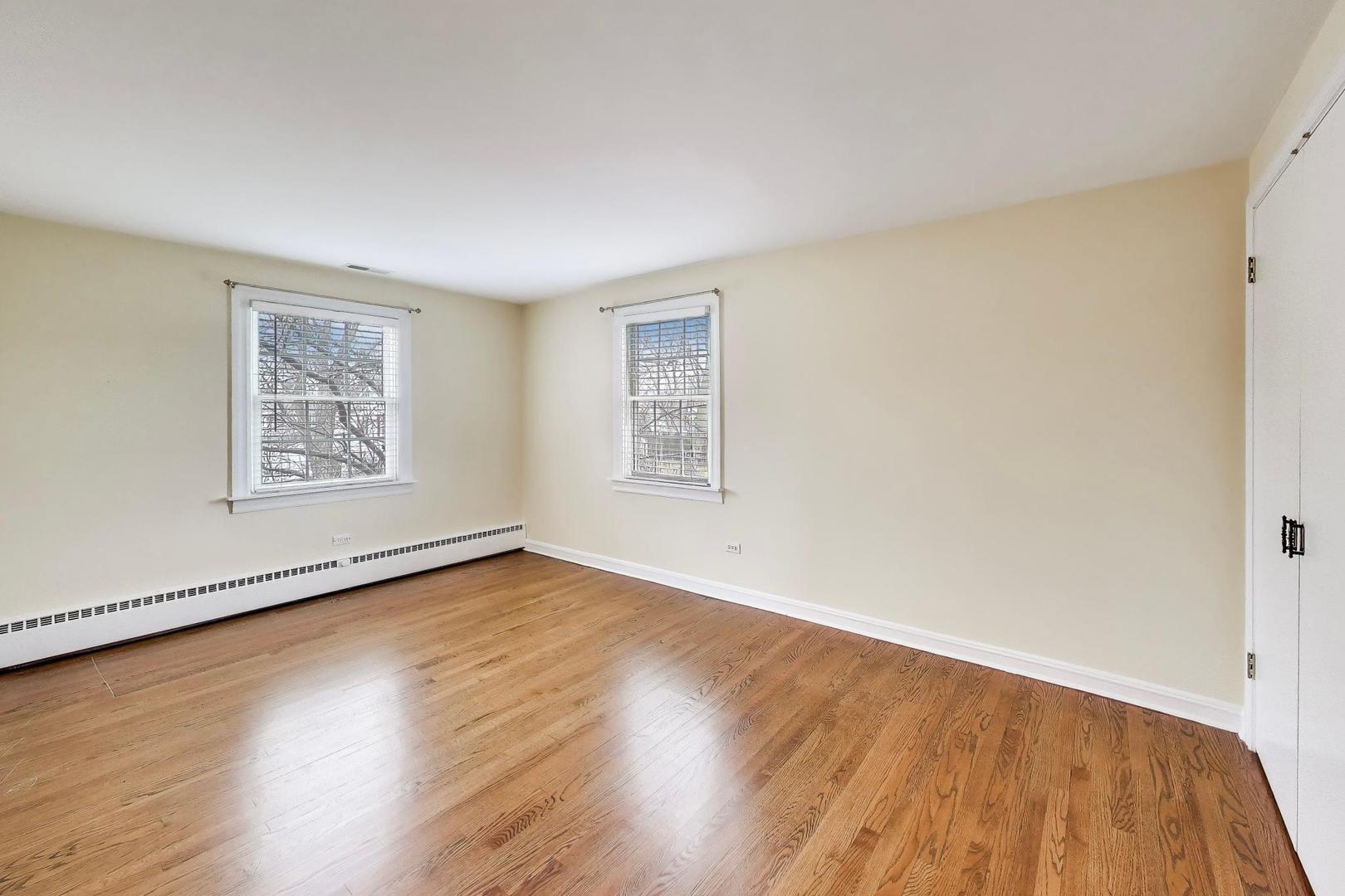 621 E Grove Street, Arlington Heights, IL 60005