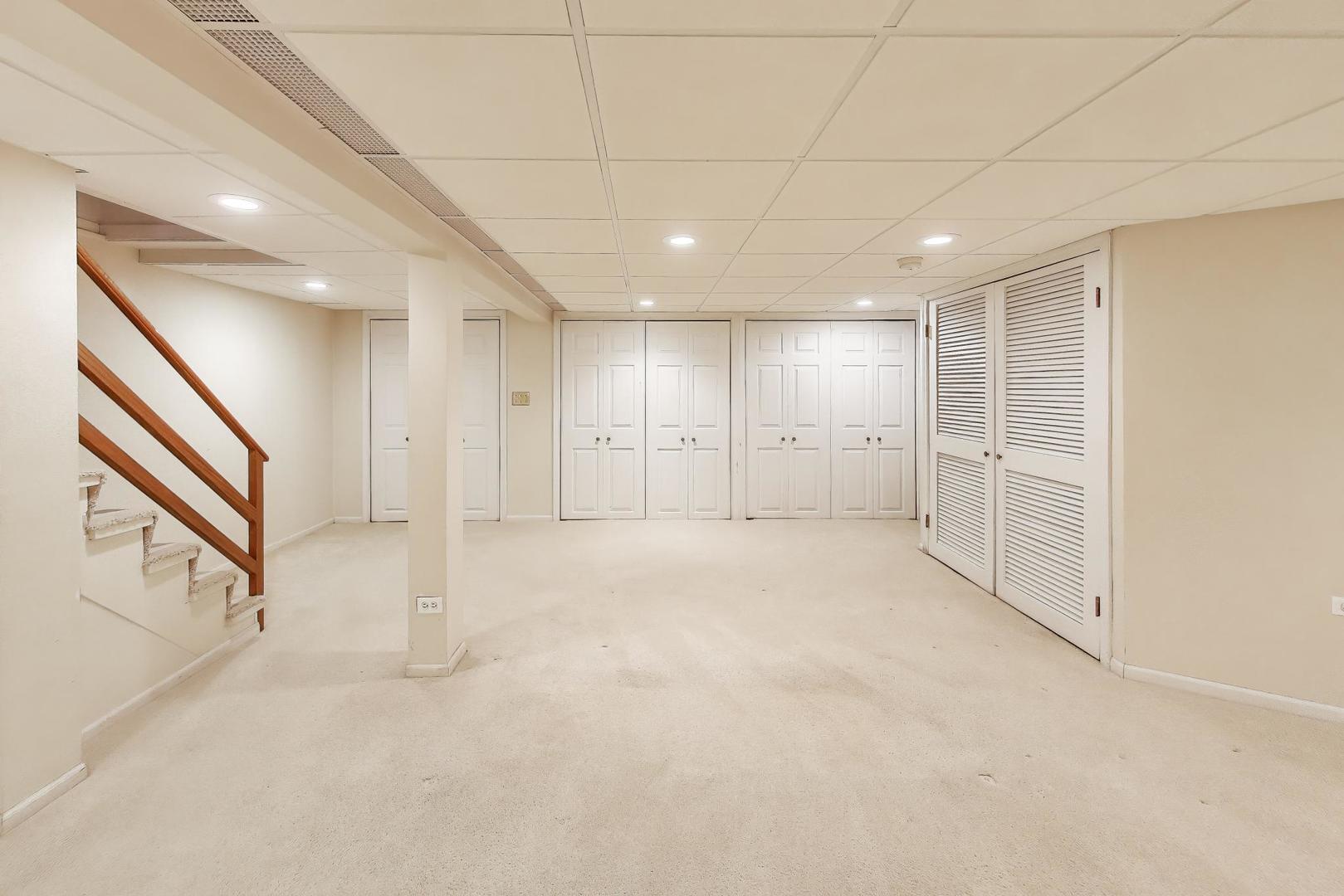 621 E Grove Street, Arlington Heights, IL 60005