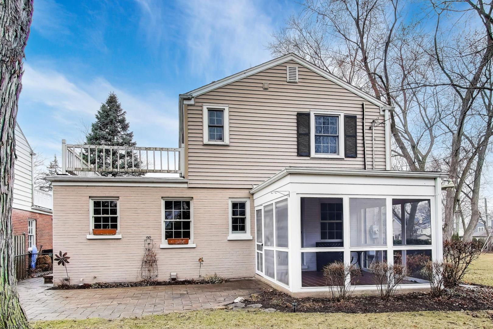 621 E Grove Street, Arlington Heights, IL 60005