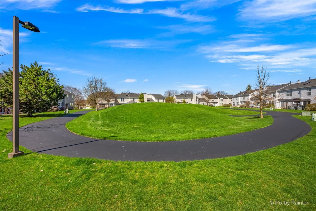 20 N Oltendorf Road, Streamwood, IL 60107