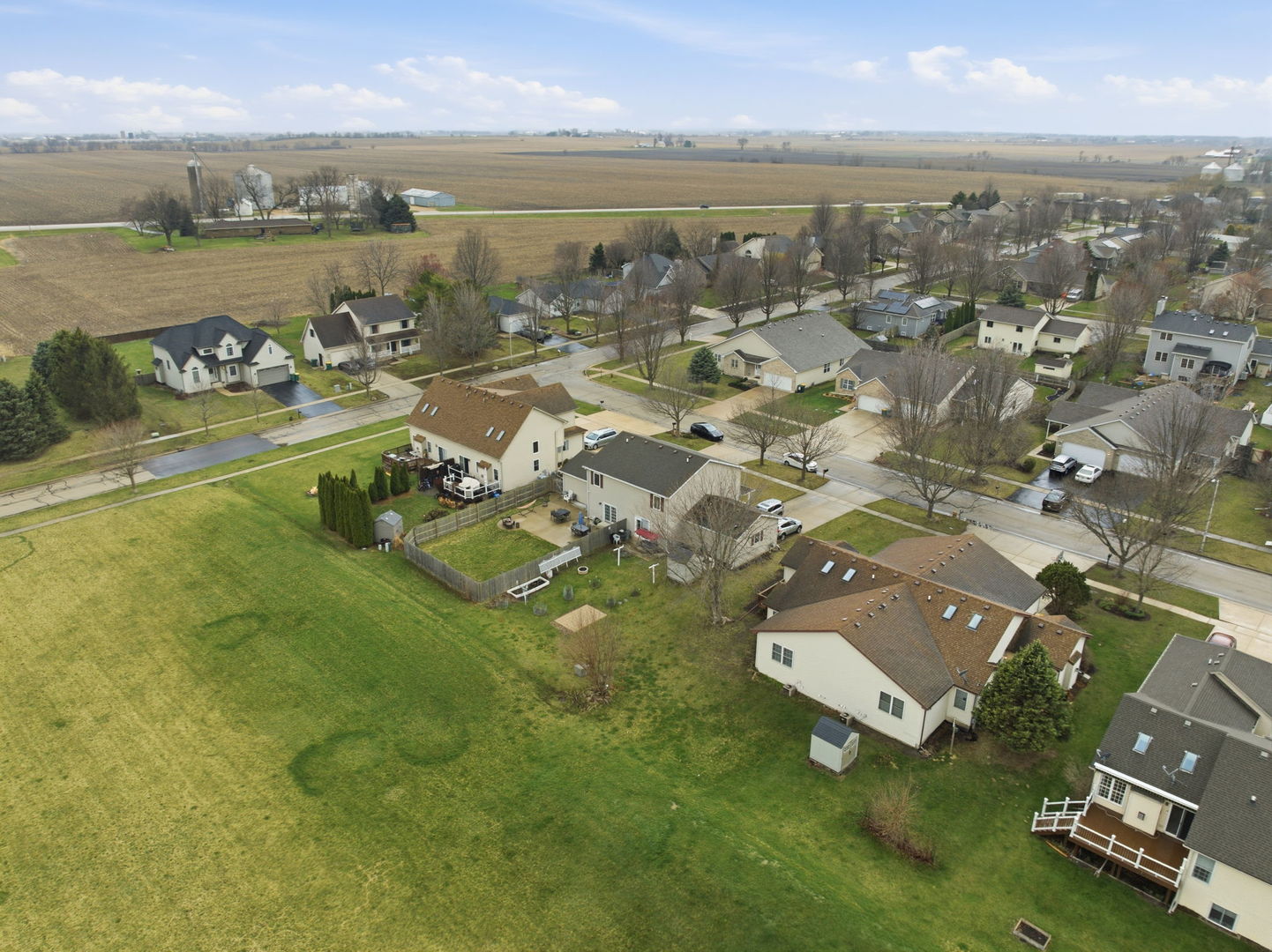 688 S ELIZABETH Street #688, Maple Park, IL 60151