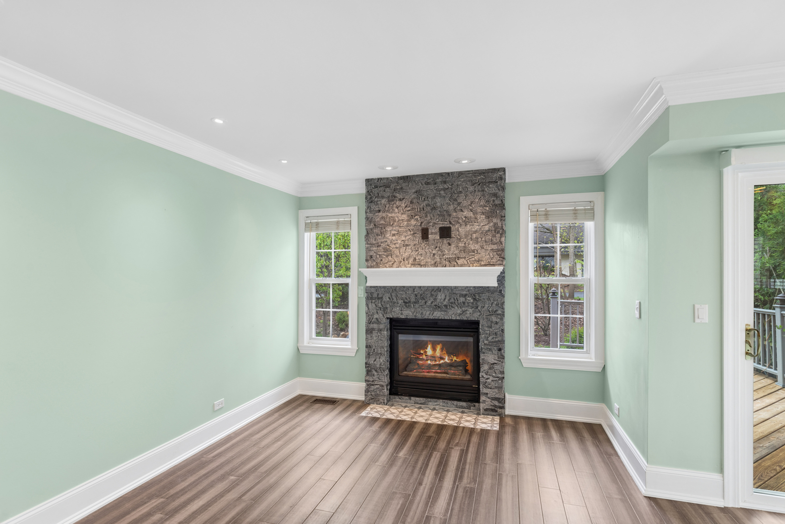 955 Blackburn Drive, Grayslake, IL 60030