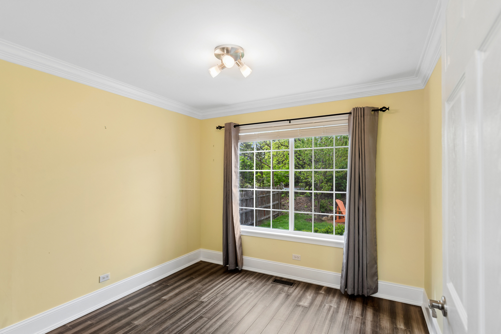 955 Blackburn Drive, Grayslake, IL 60030