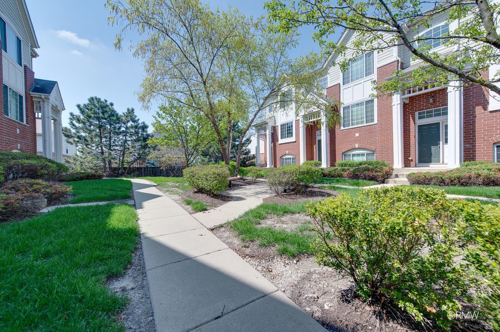 136 Morgans Gate Drive #136, Wood Dale, IL 60191