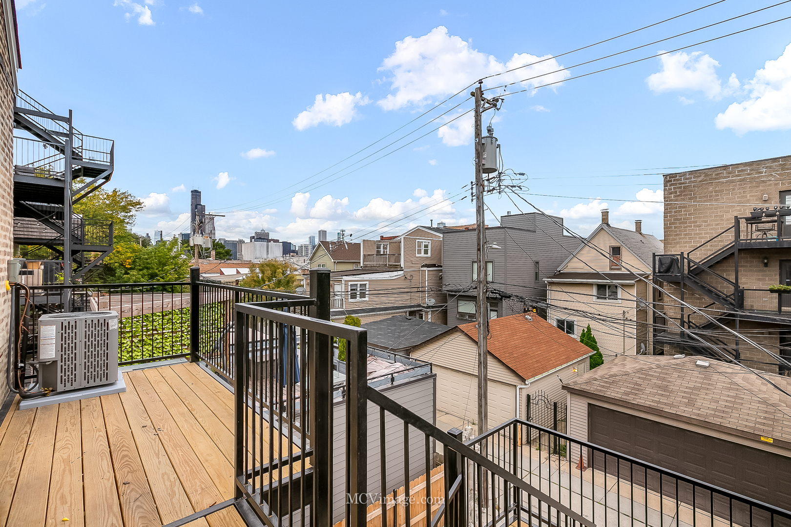 1713 S Jefferson Street, Chicago, IL 60616