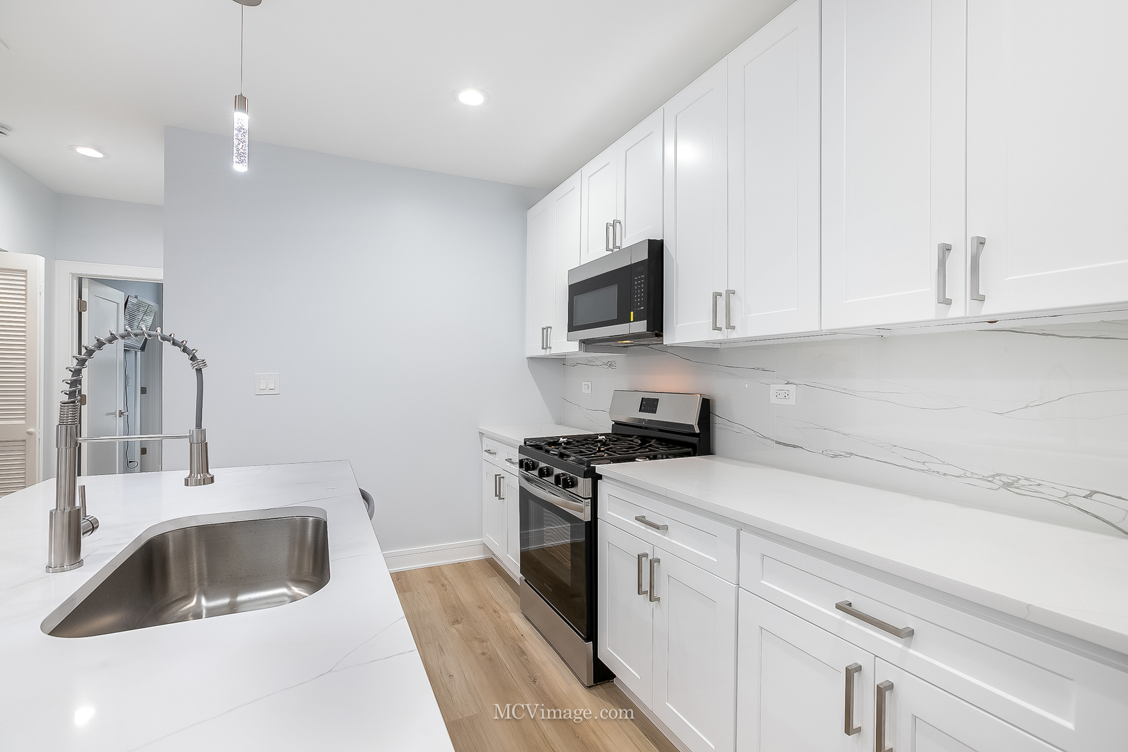 1713 S Jefferson Street, Chicago, IL 60616