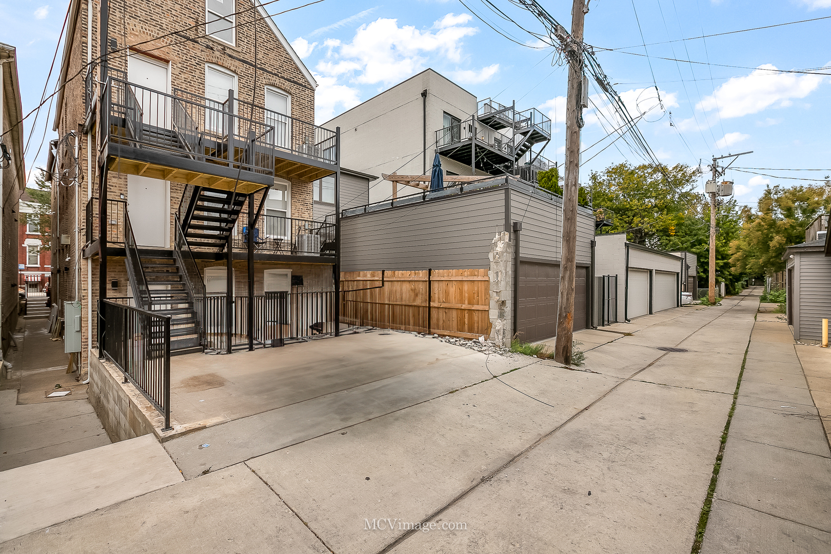 1713 S Jefferson Street, Chicago, IL 60616