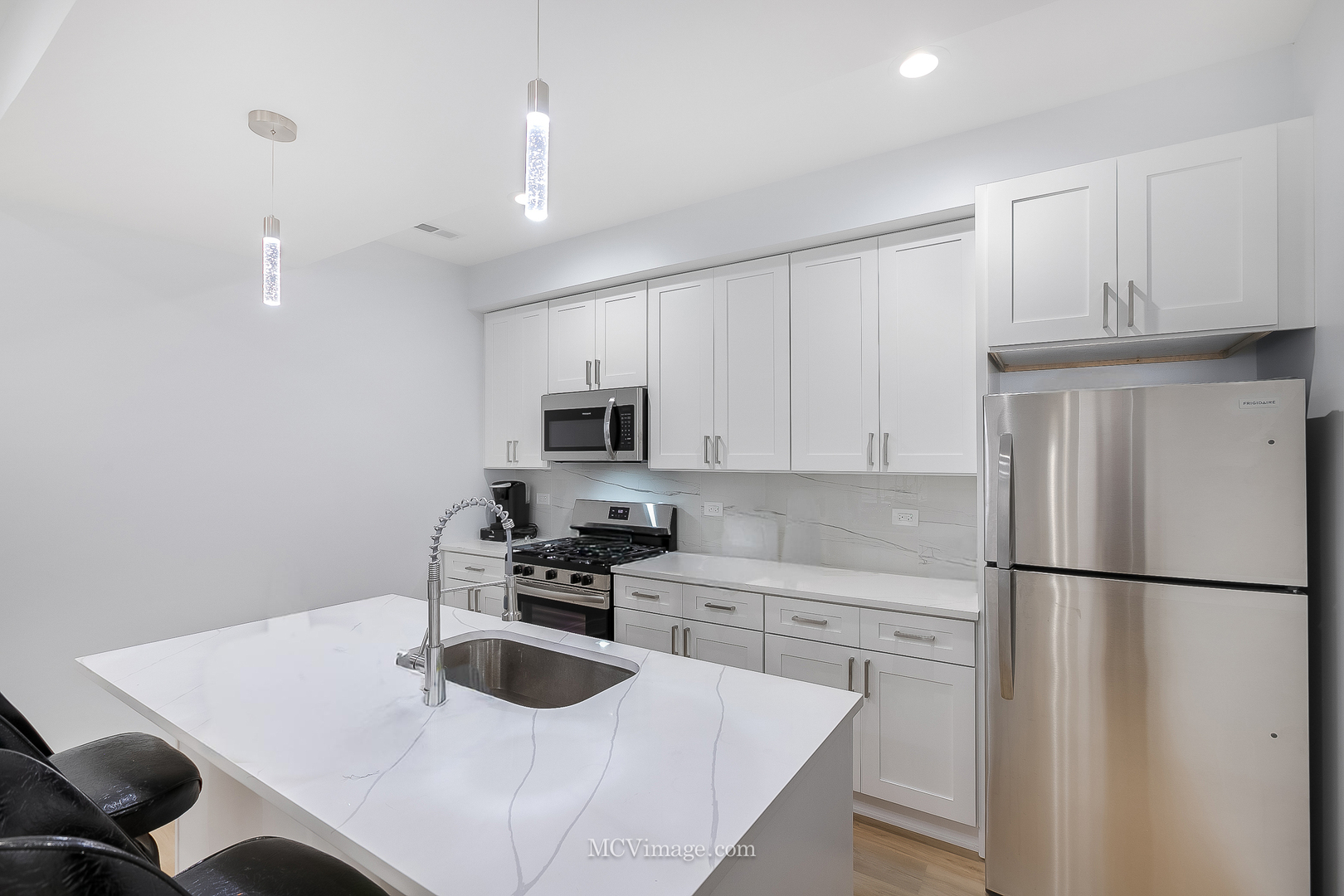 1713 S Jefferson Street, Chicago, IL 60616