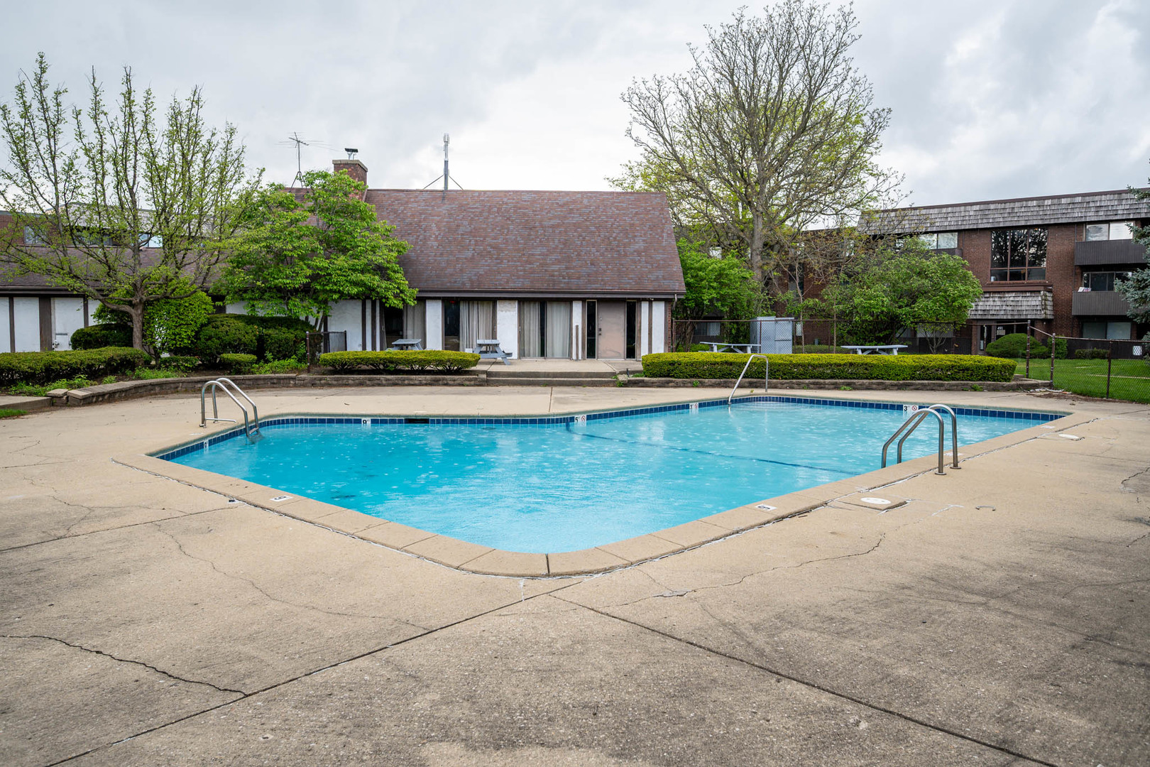 500 Timber Ridge Drive #202A, Carol Stream, IL 60188