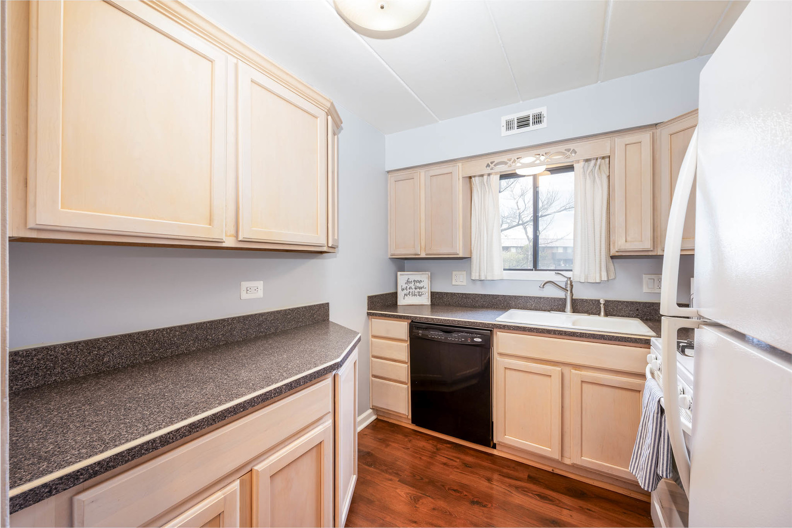 500 Timber Ridge Drive #202A, Carol Stream, IL 60188