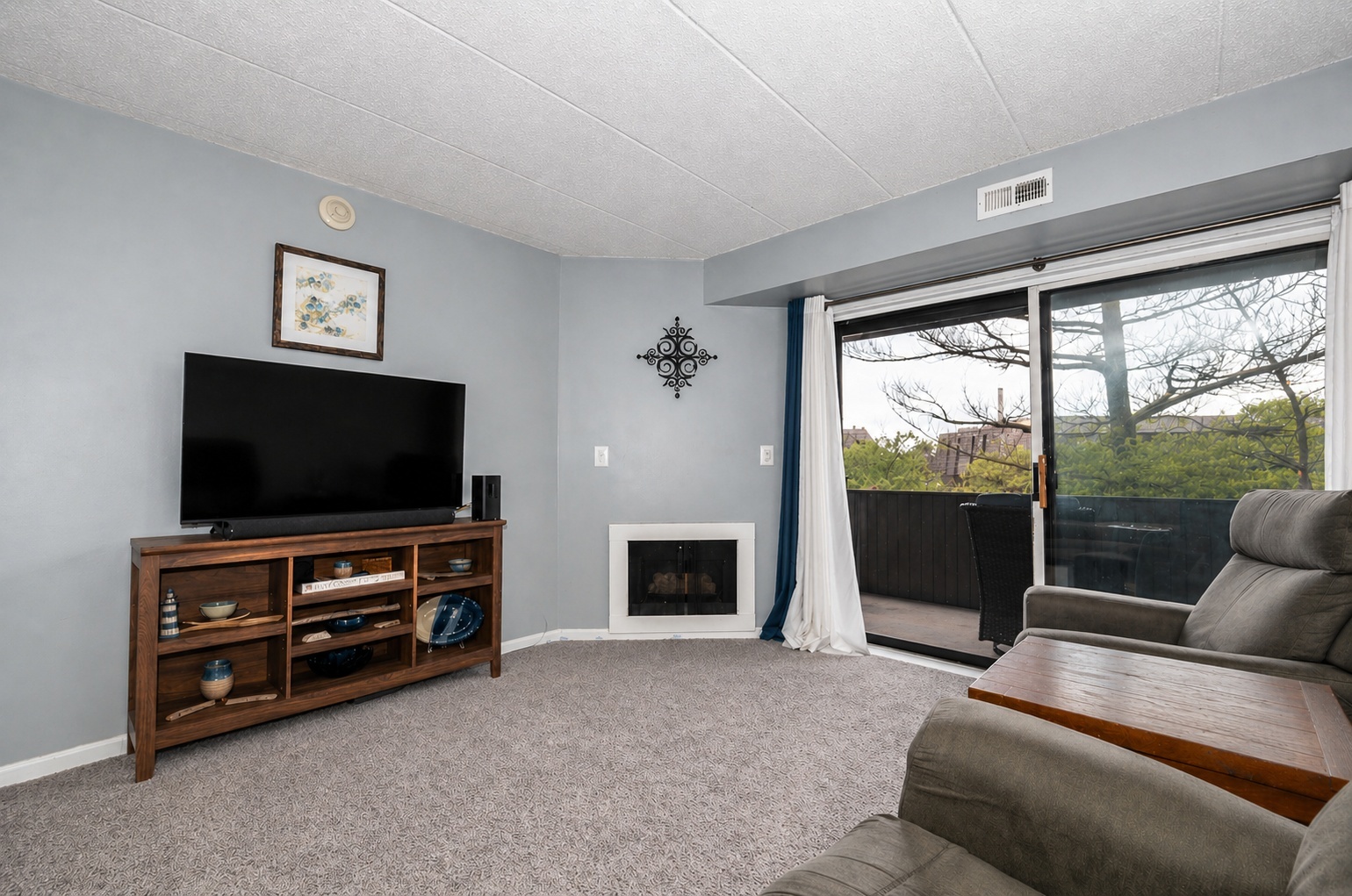 500 Timber Ridge Drive #202A, Carol Stream, IL 60188