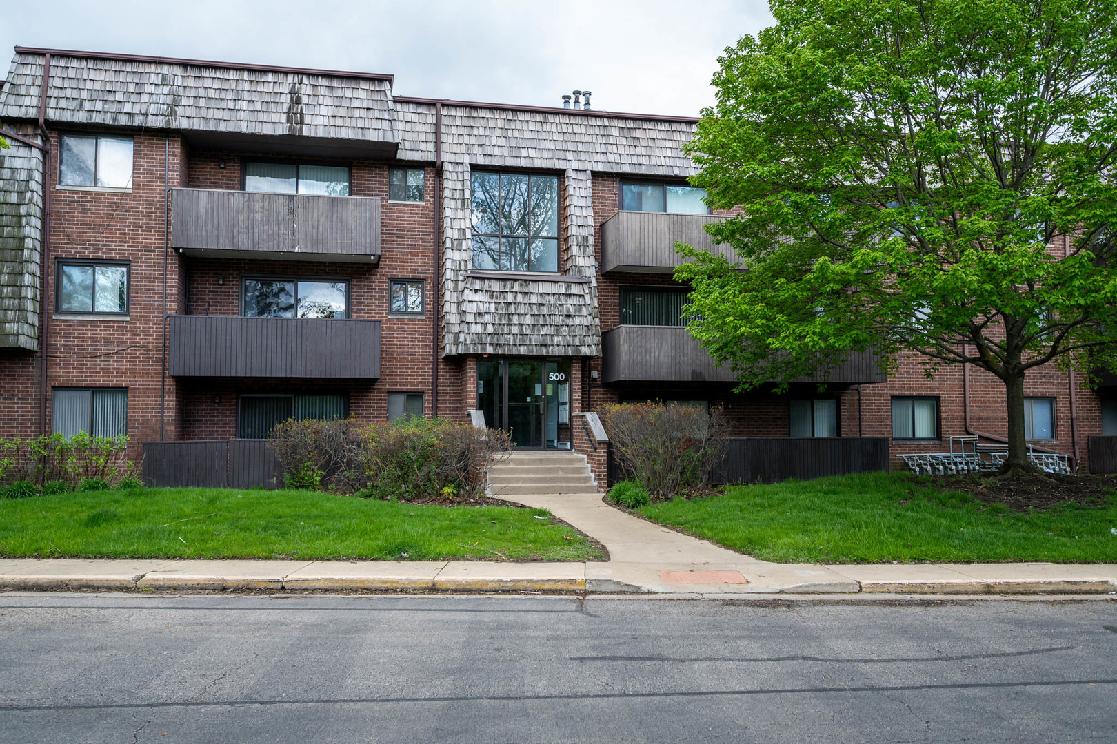 500 Timber Ridge Drive #202A, Carol Stream, IL 60188