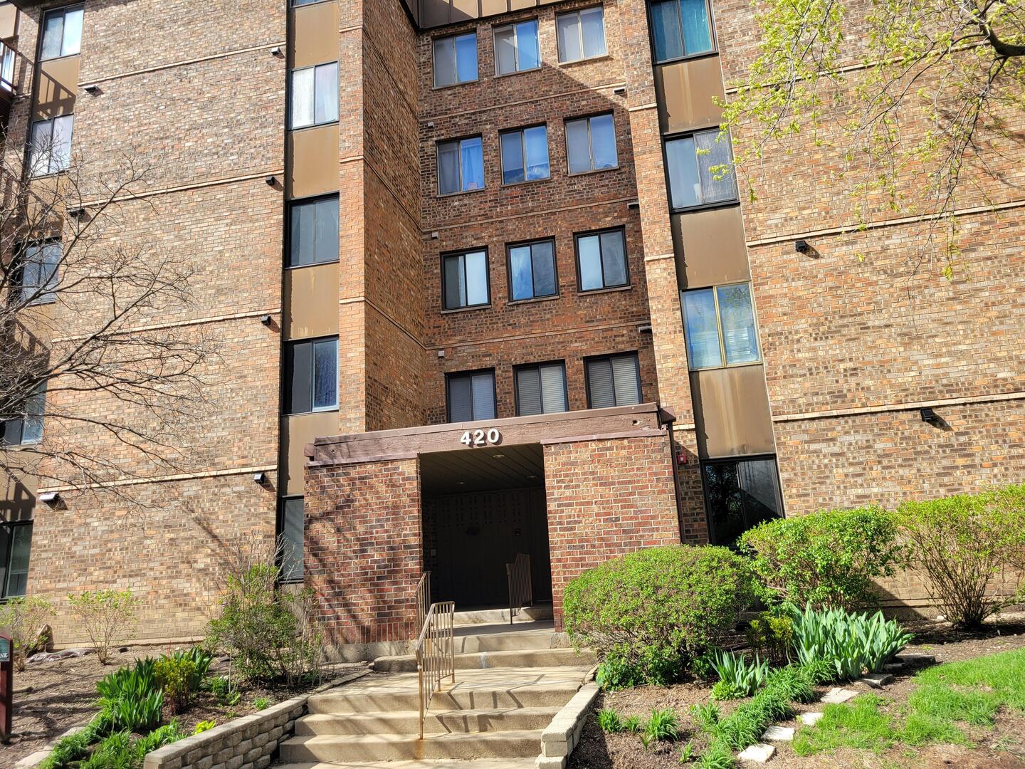 420 Walnut Creek Lane #3508, Lisle, IL 60532