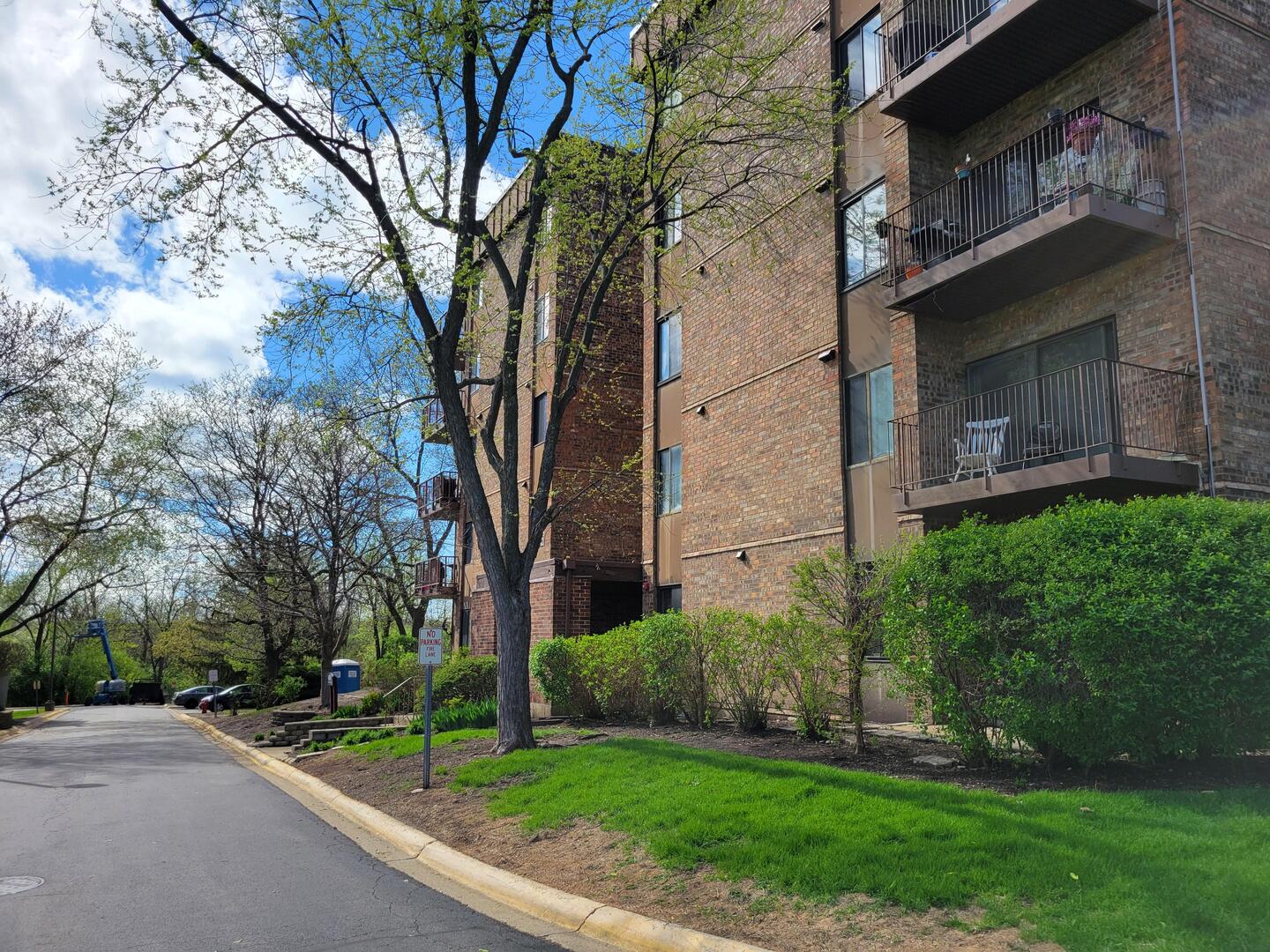 420 Walnut Creek Lane #3508, Lisle, IL 60532