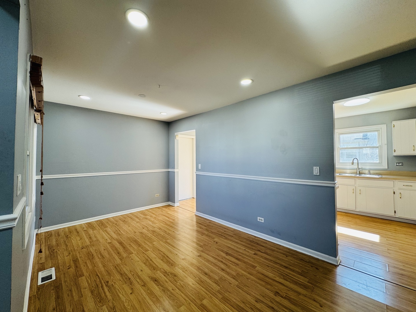 923 Daniels Court, Schaumburg, IL 60194