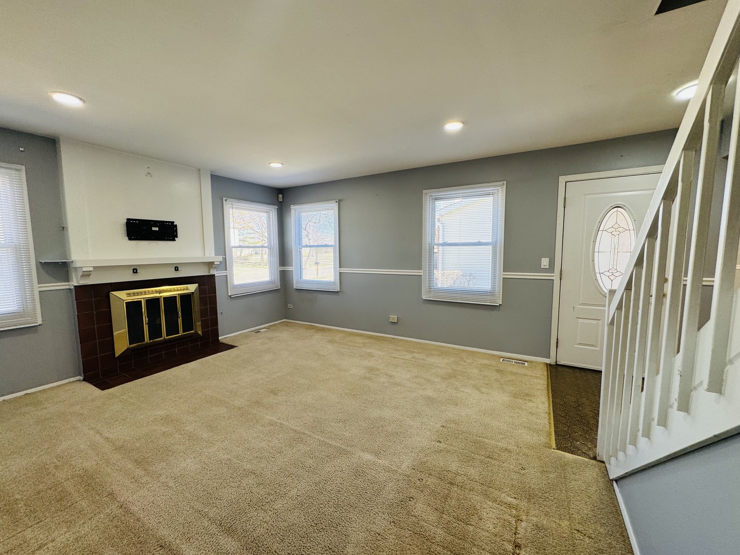 923 Daniels Court, Schaumburg, IL 60194