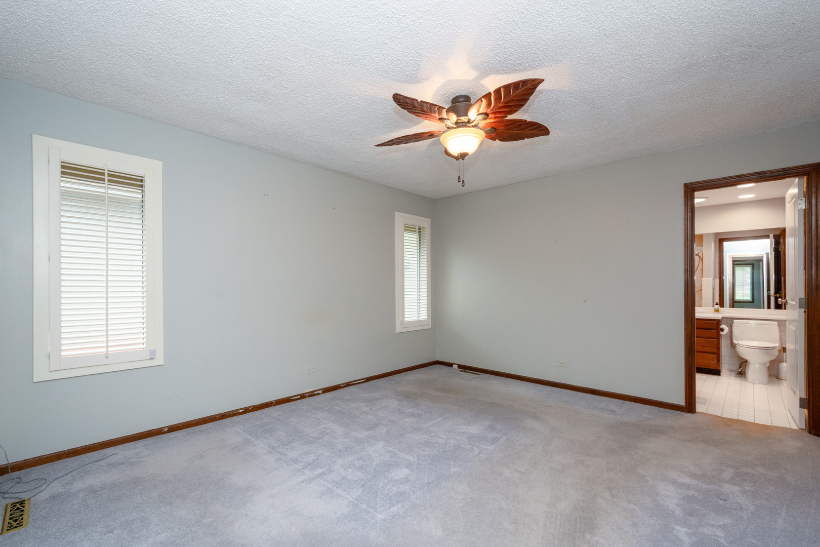 39895 N Crabapple Drive, Antioch, IL 60002