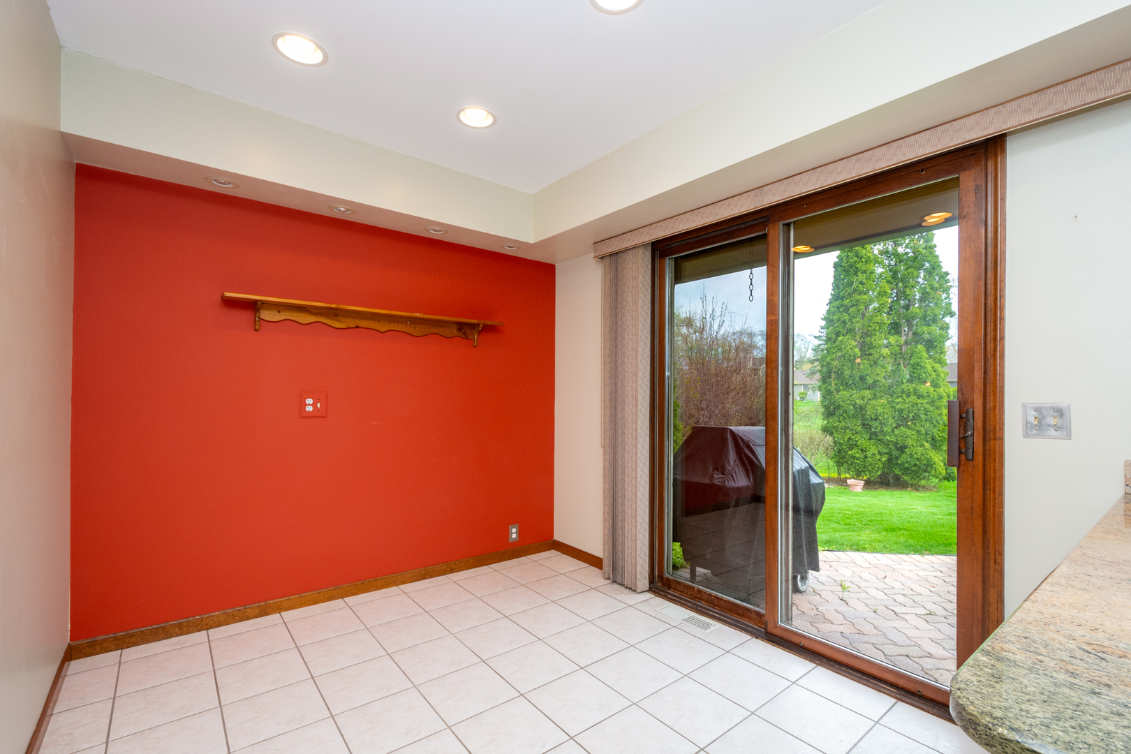 39895 N Crabapple Drive, Antioch, IL 60002