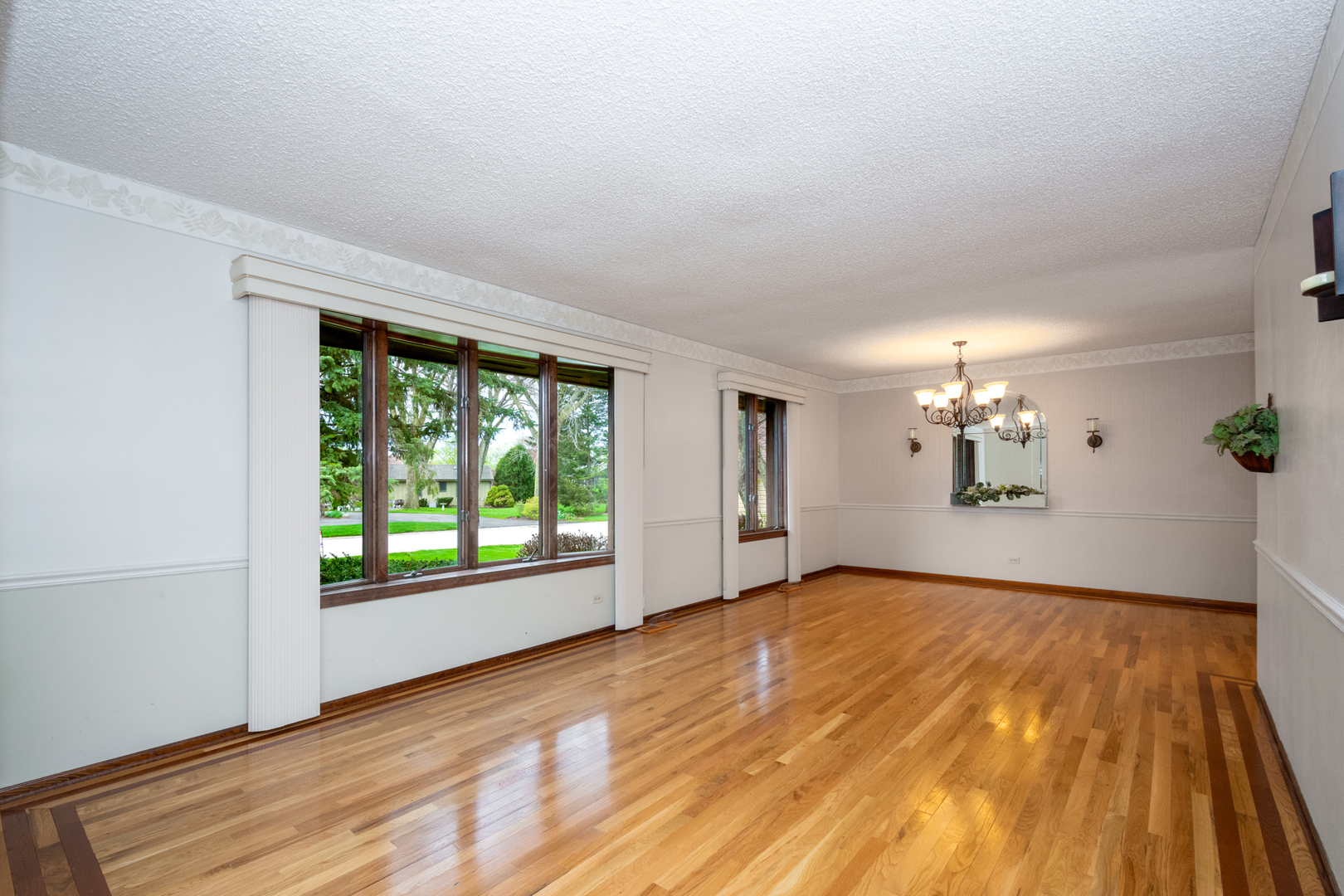 39895 N Crabapple Drive, Antioch, IL 60002