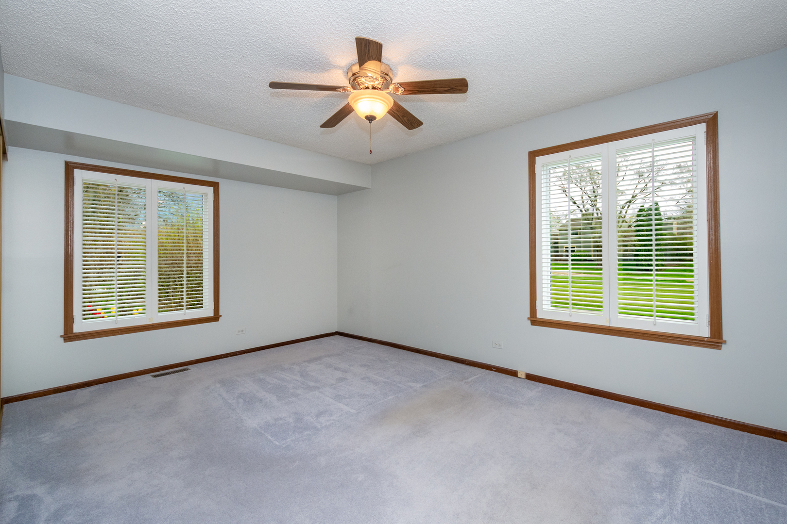 39895 N Crabapple Drive, Antioch, IL 60002