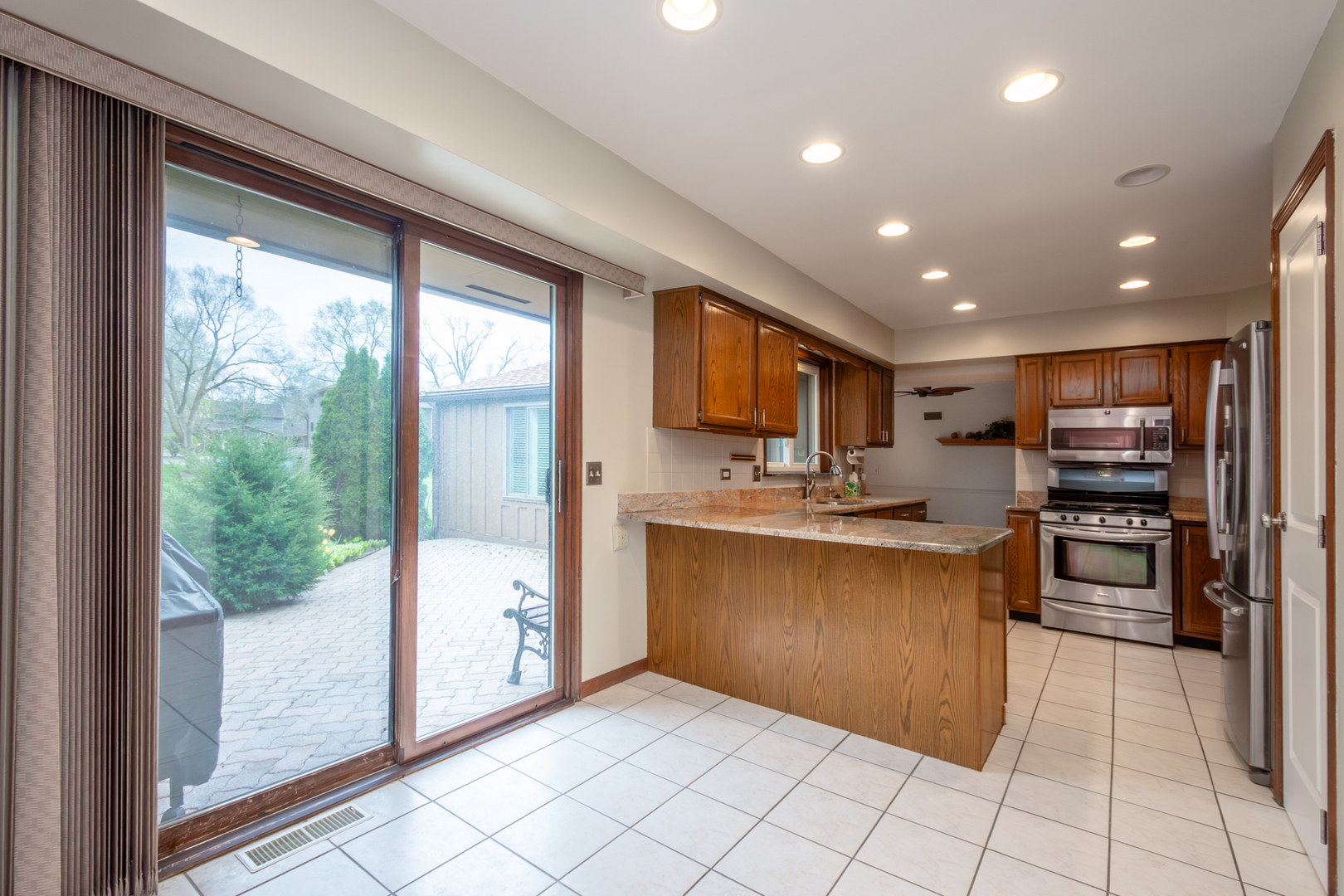 39895 N Crabapple Drive, Antioch, IL 60002