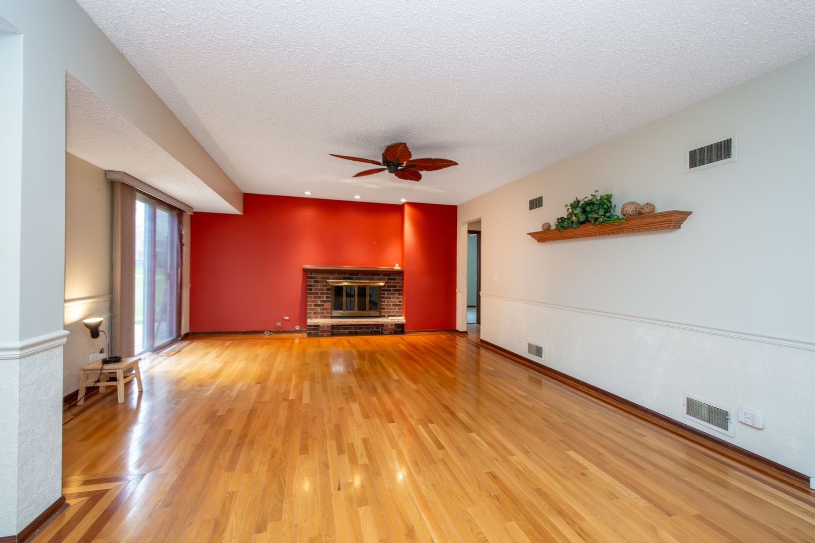 39895 N Crabapple Drive, Antioch, IL 60002