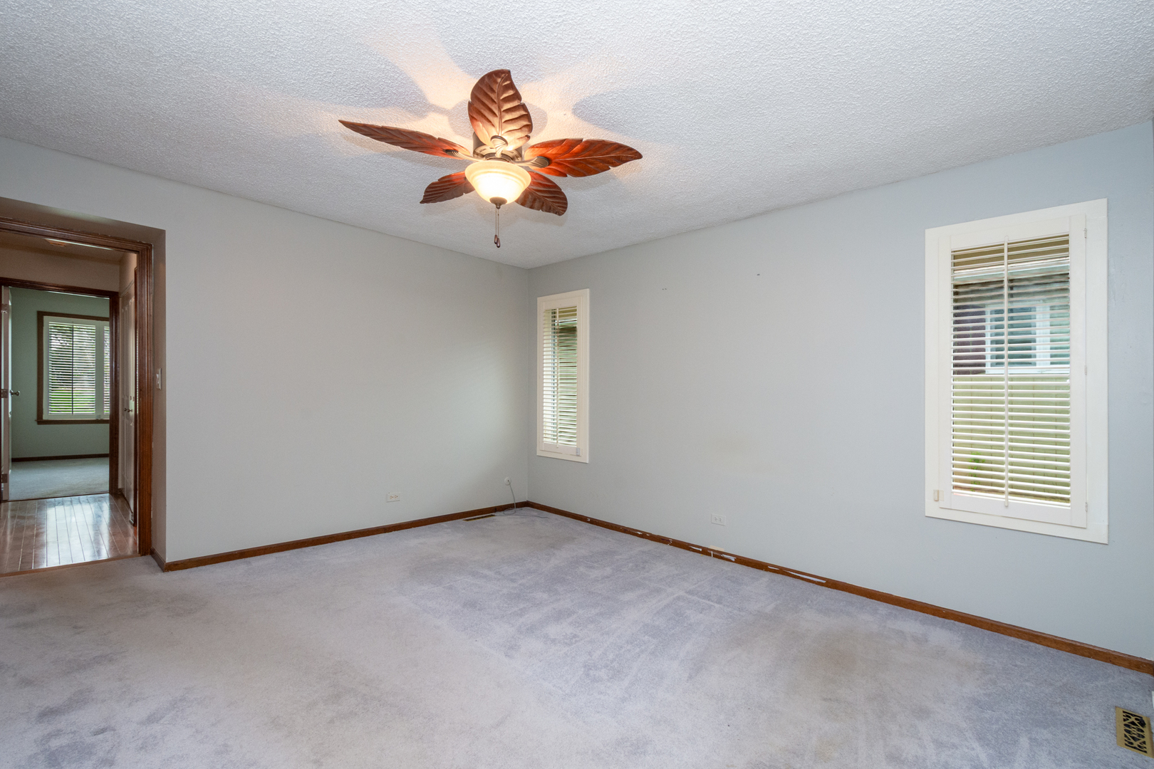 39895 N Crabapple Drive, Antioch, IL 60002