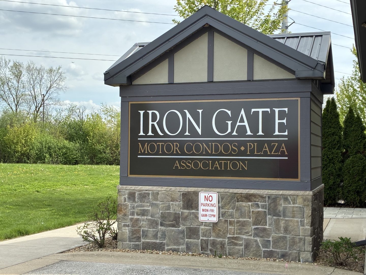 2228 Ferry Road #113, Naperville, IL 60563