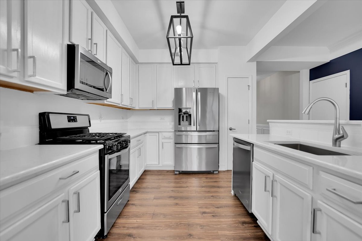 14084 Moraine Hills Drive, Huntley, IL 60142