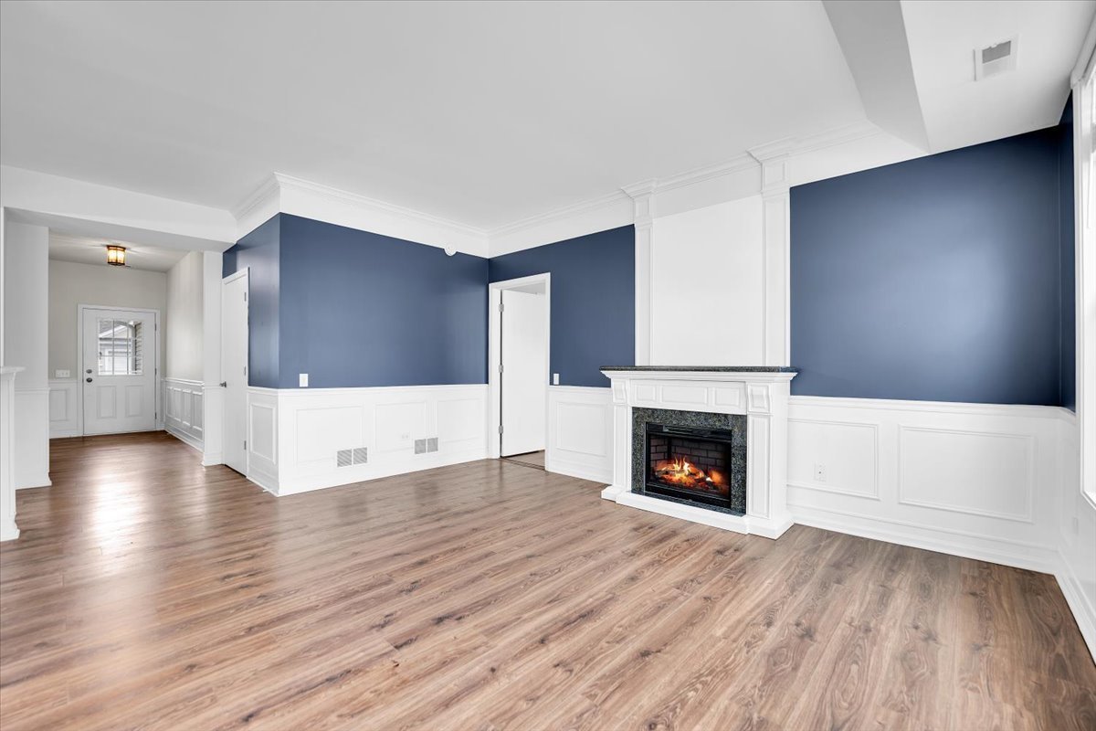 14084 Moraine Hills Drive, Huntley, IL 60142