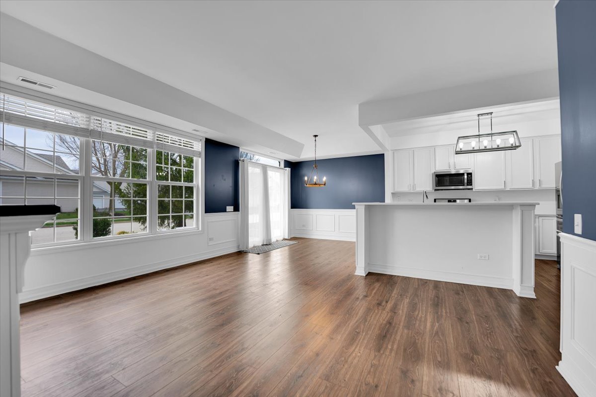 14084 Moraine Hills Drive, Huntley, IL 60142