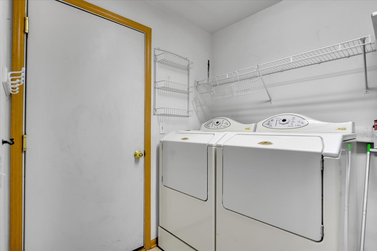 14084 Moraine Hills Drive, Huntley, IL 60142