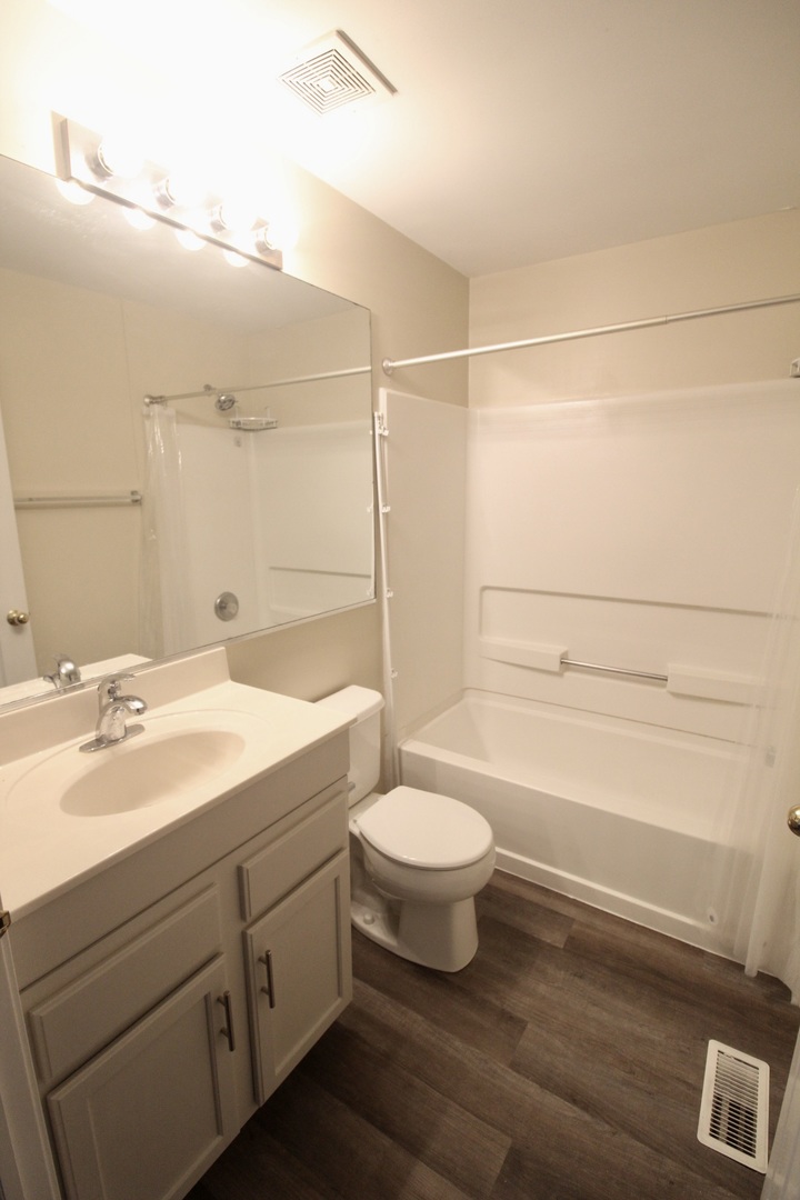 2903 STONEWATER Drive #2903, Naperville, IL 60564